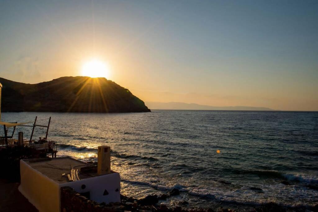 Romantic House 6 Steps From The Sea Mókhlos Exterior foto